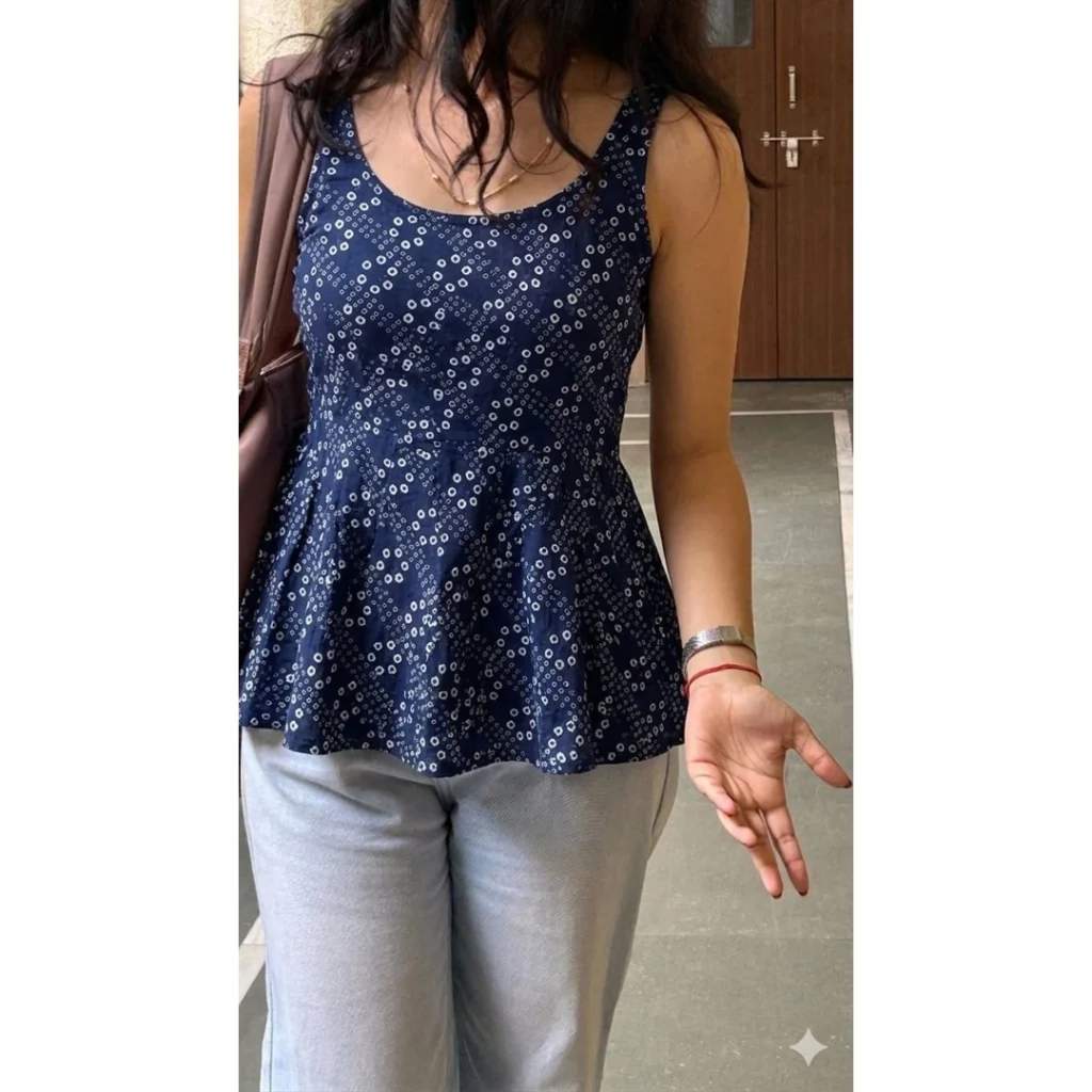 Sleeveless pleated kurti
