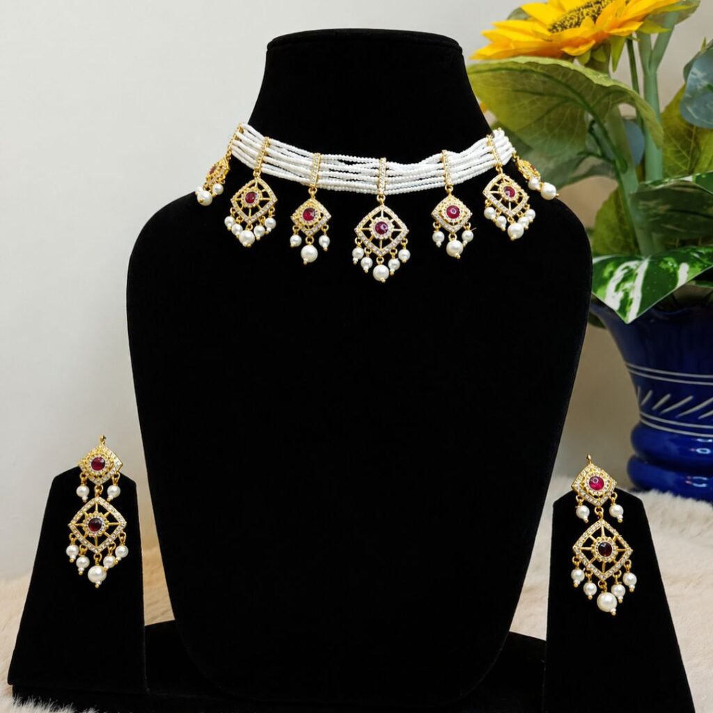 Traditional Multistand Ruby Diamond Set